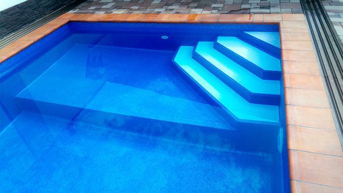 ELBE SBG серия Pearl лайнер для бассейна Pearl Blue 1,65 х 25 м 2000777 фото