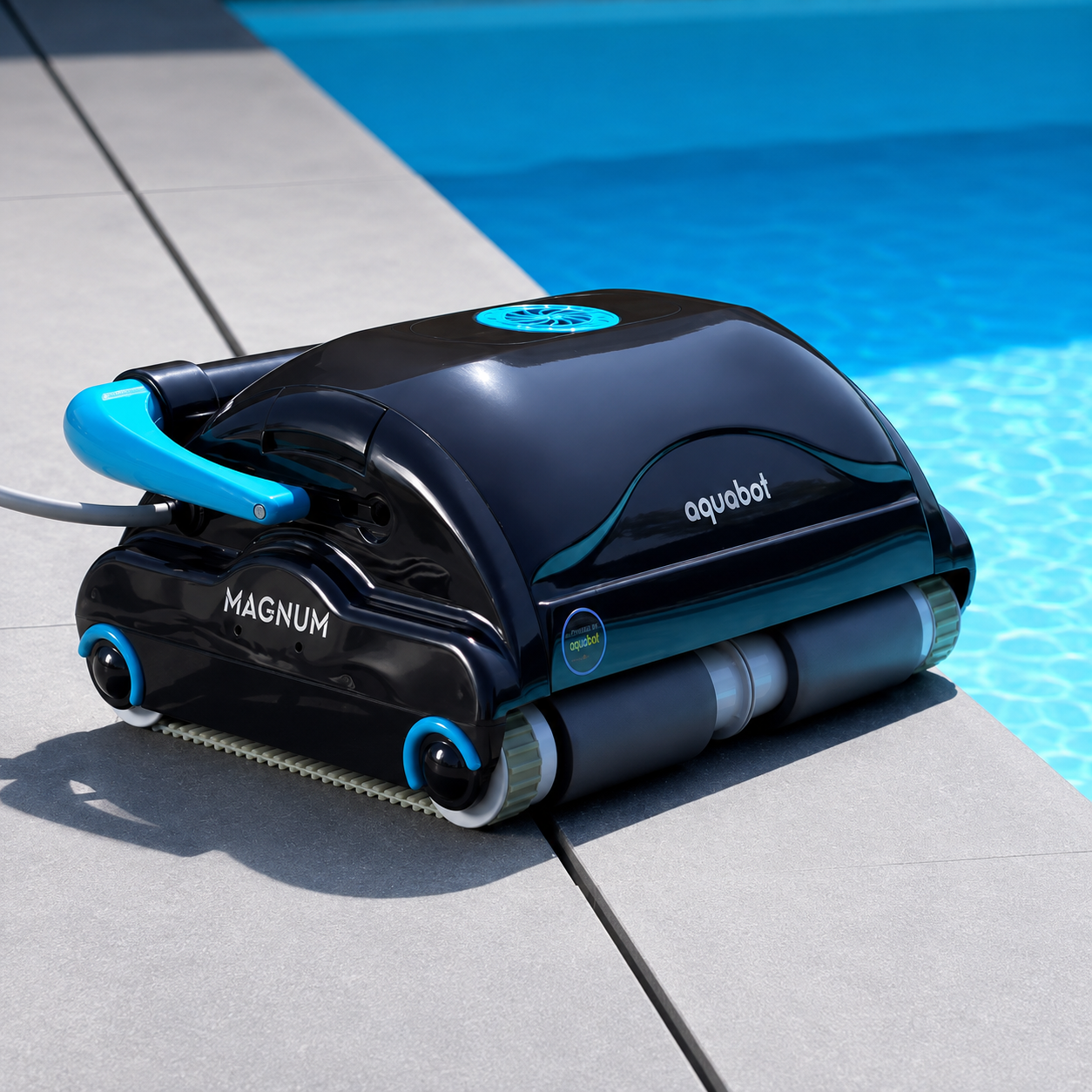 Очистка большого бассейна роботом Aquabot Magnum