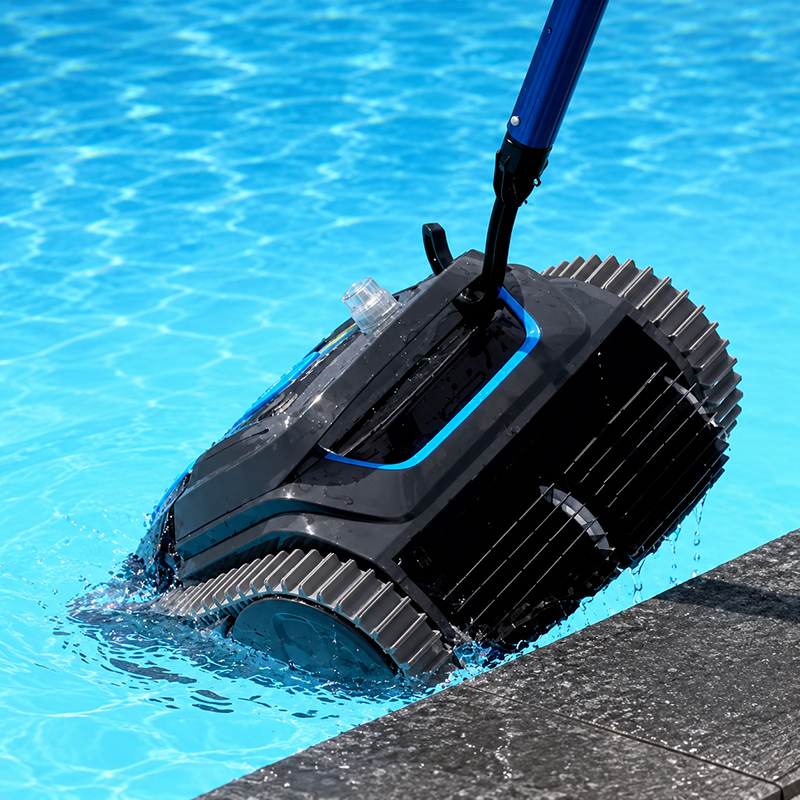 Извлечение AquavivaWY200 комплектным крюком Автоматическая парковка Aquaviva WY200 у стенки бассейна