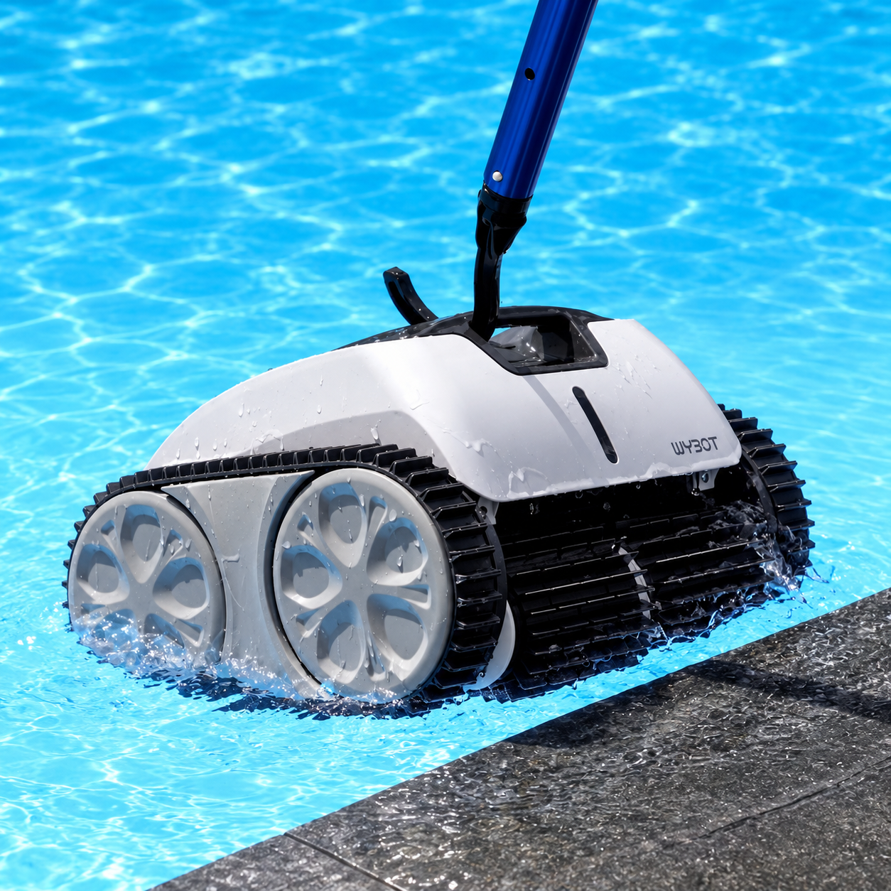 Паркування Aquaviva Osprey 700 після прибирання Автоматичне паркування Aquaviva Osprey 700 біля борту