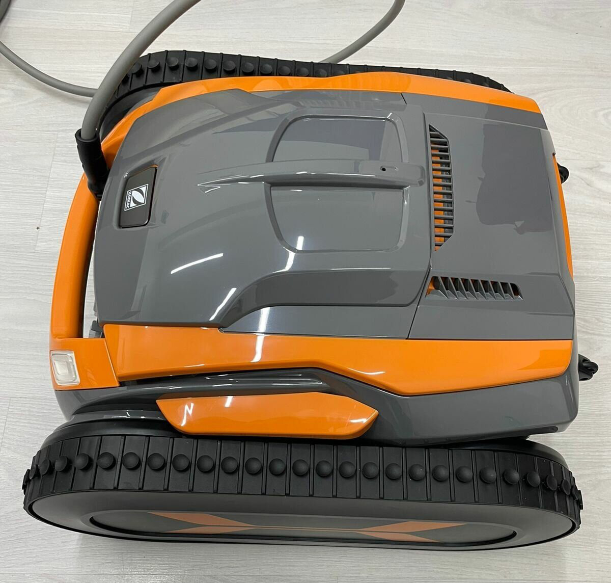 Гусенична конструкція Zodiac VortraX TRX 7500 iQ